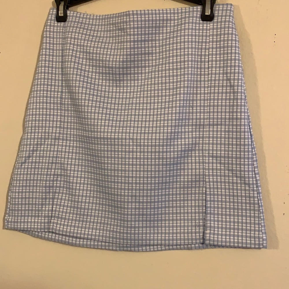 Short skirt